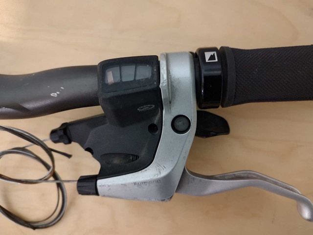 Alloy Handlebar w/ Shimano 3x9 ST-M430 Shifters & Stem - photo 4