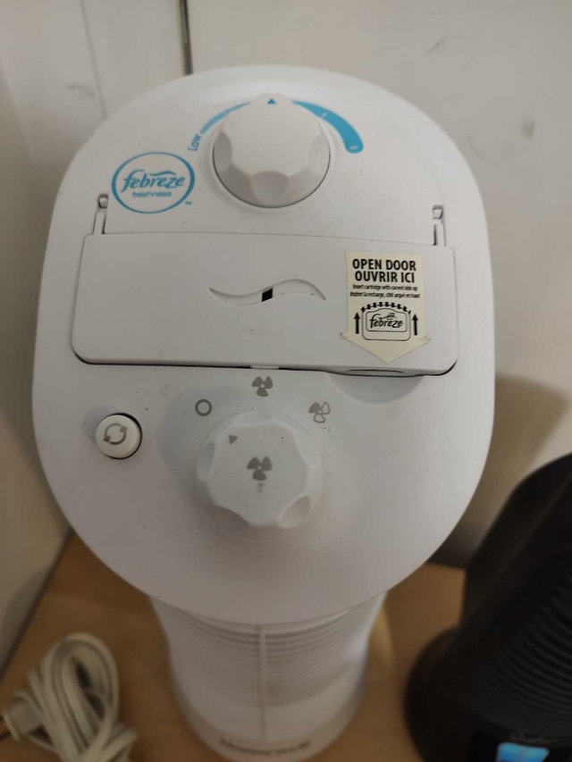 Honeywell Oscillating Tower Fan - Bonus Items! - photo 2
