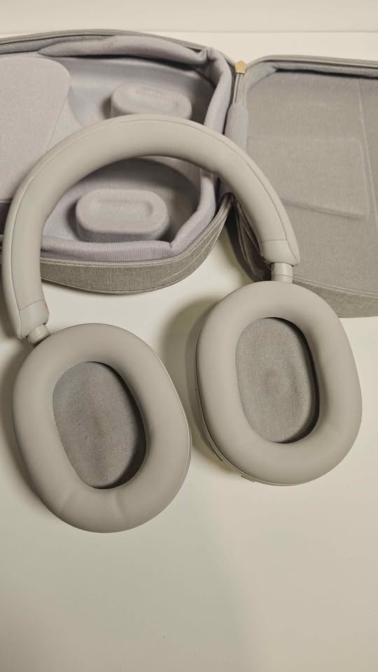 Sony WH-1000XM5 Wireless Noise Canceling Headphones (Off white) - photo 5