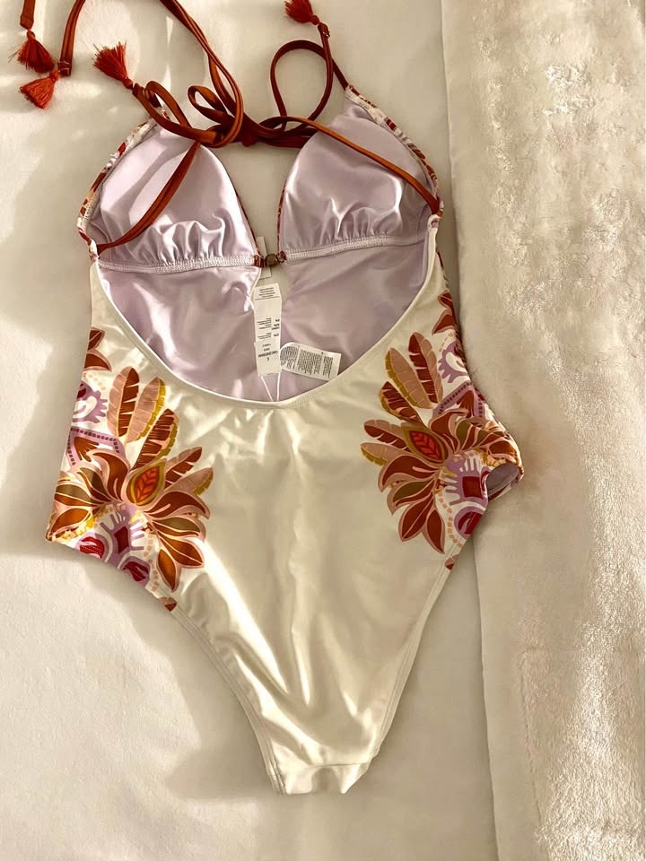 CUPSHE Swimsuit - Brand New - photo 2