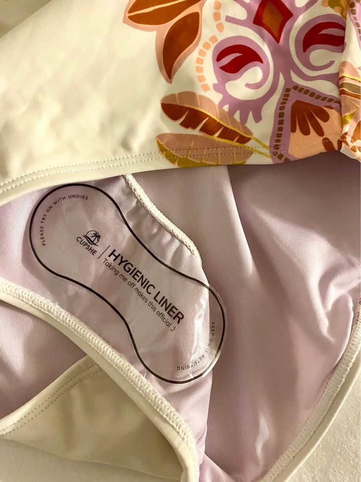 CUPSHE Swimsuit - Brand New - photo 3