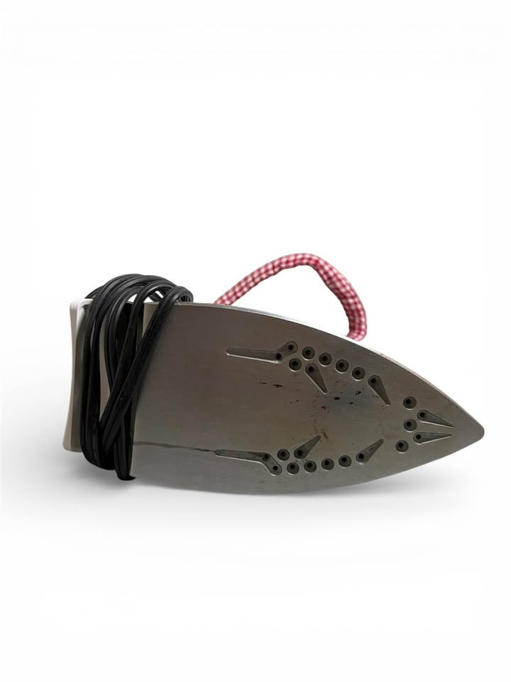 Iron with ironing mat/bag - photo 3