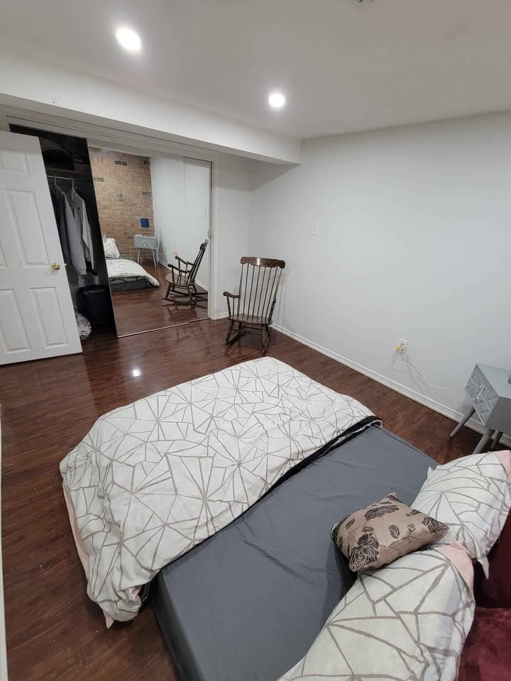 2 Beds 1 Bath - Apartment - photo 3