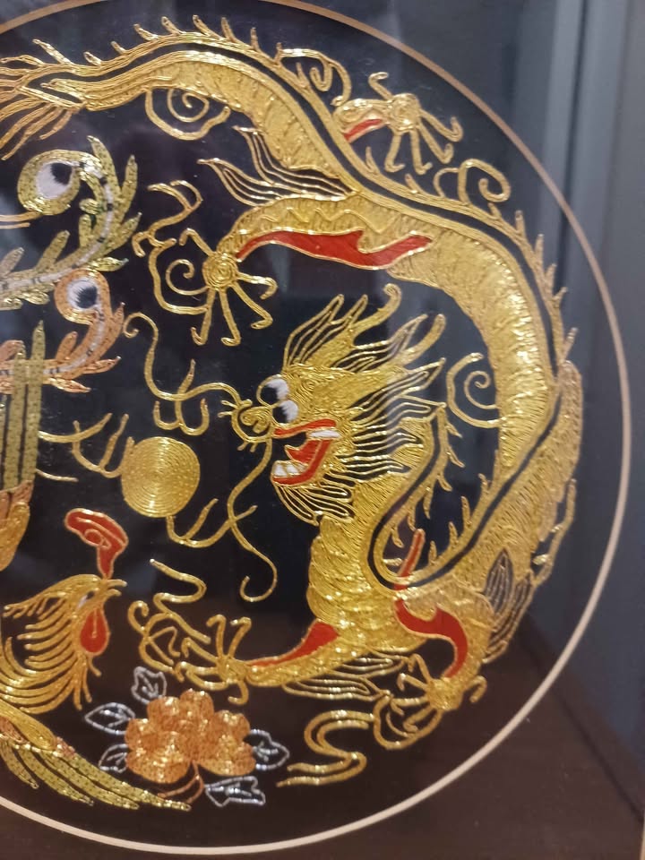 Chinese Silk Embroidery Golden Dragons Wall Frame - photo 4