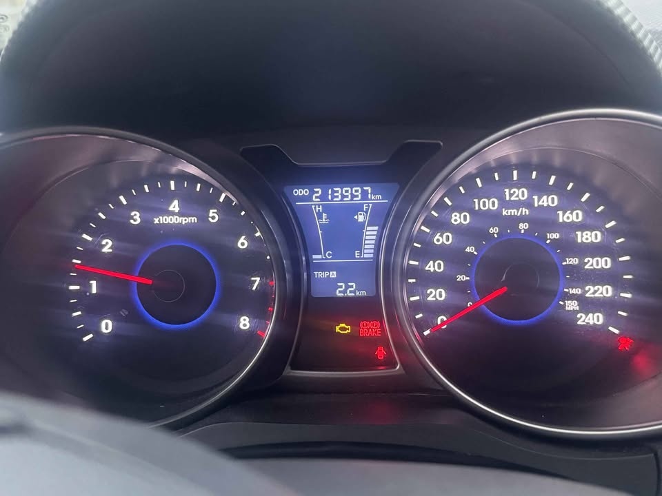 2012 Hyundai Veloster - photo 2
