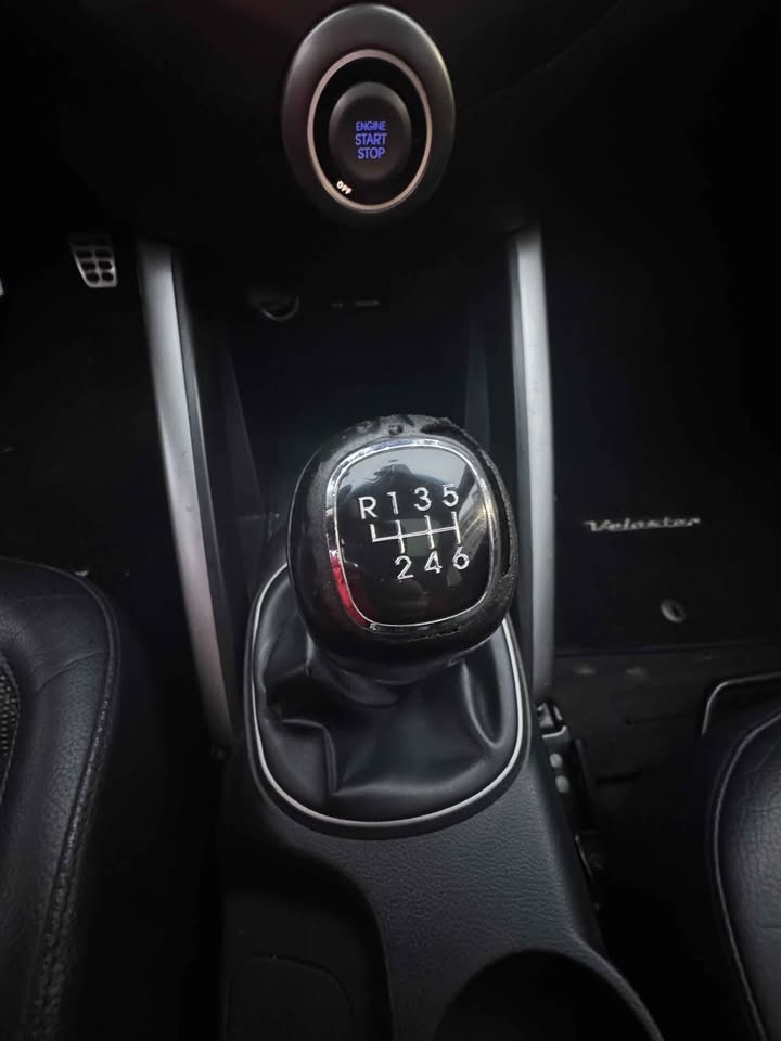 2012 Hyundai Veloster - photo 4