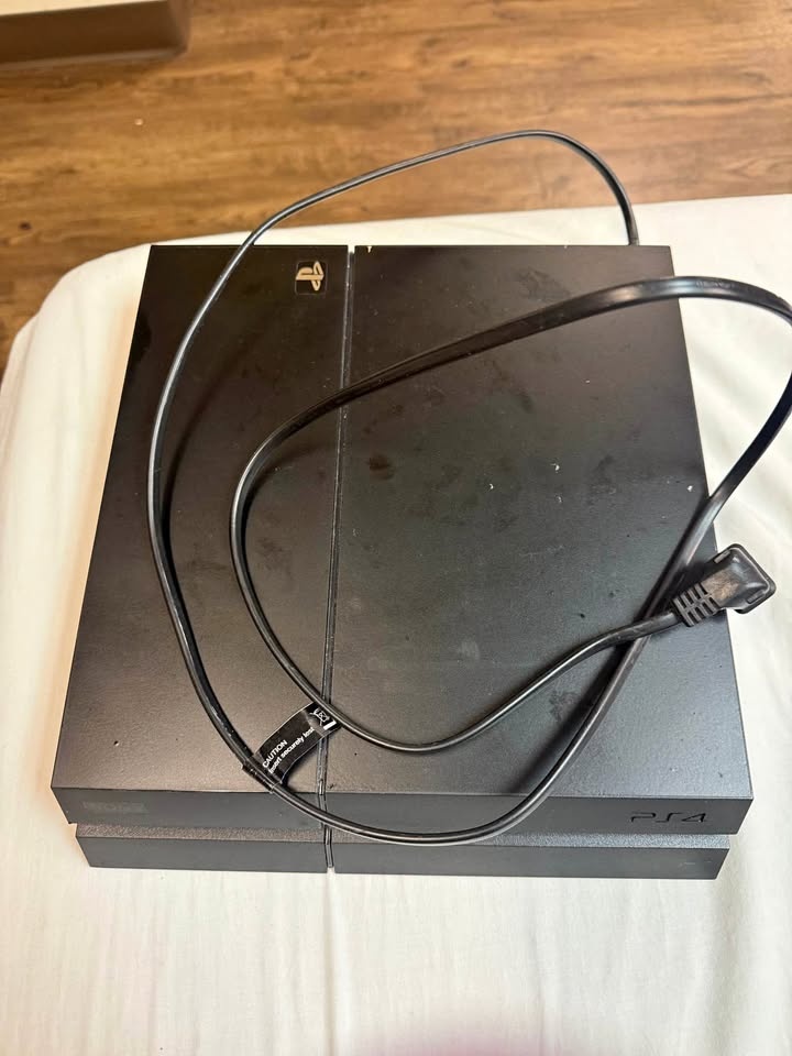 PS4 Console with 2 Wireless Controllers