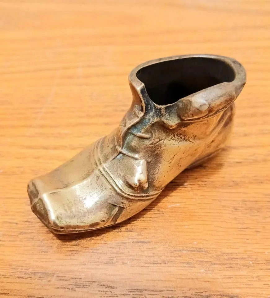 Antique Peerage Brass Shoe thumbnail