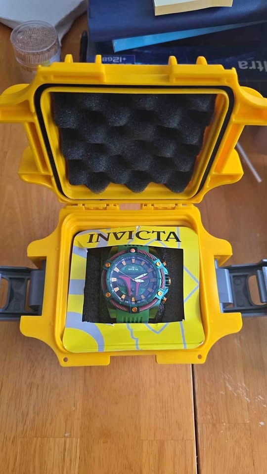 Invicta Star Wars Boba Fett Watch - Limited Edition 1 of 1977 -