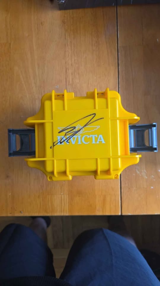 Invicta Star Wars Boba Fett Watch - Limited Edition 1 of 1977 - - photo 2