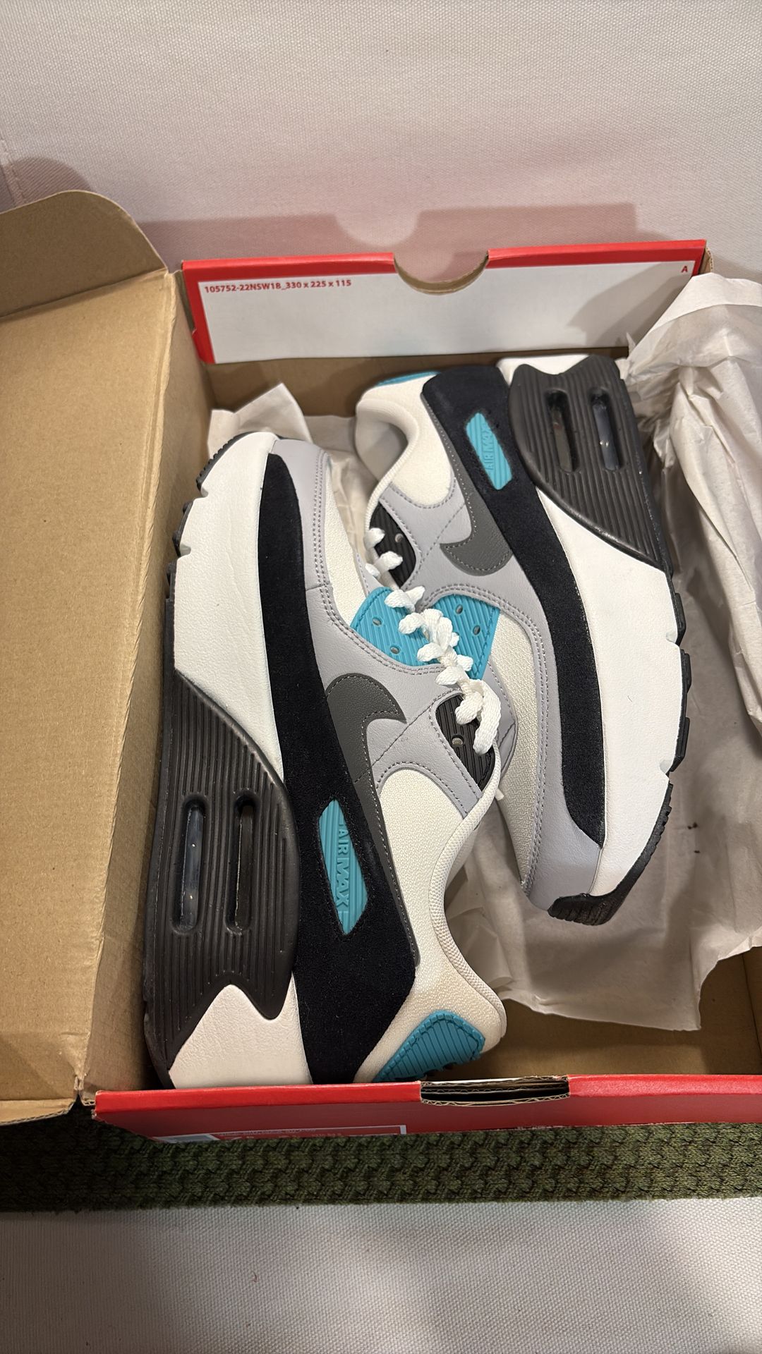 Nike AirMax LV8