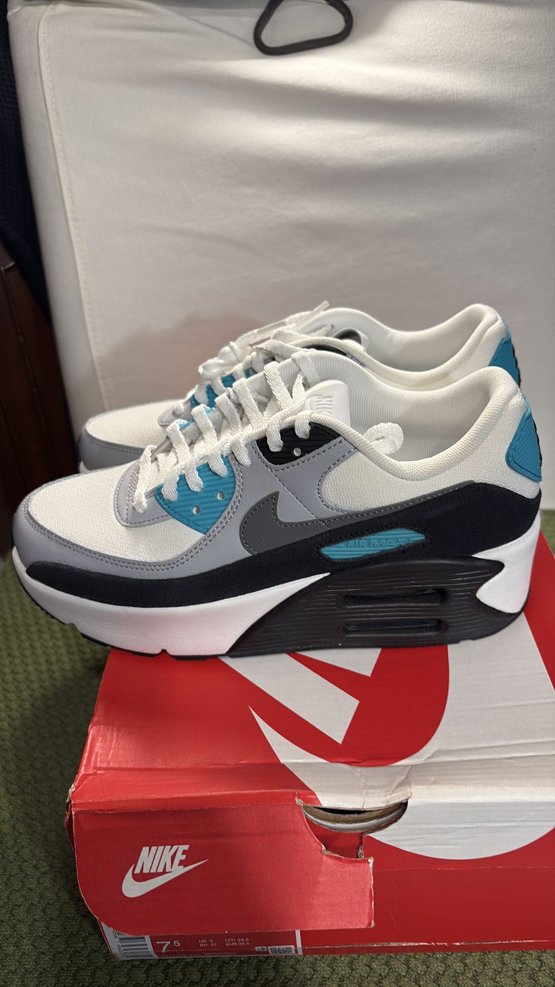 Nike AirMax LV8 - photo 4