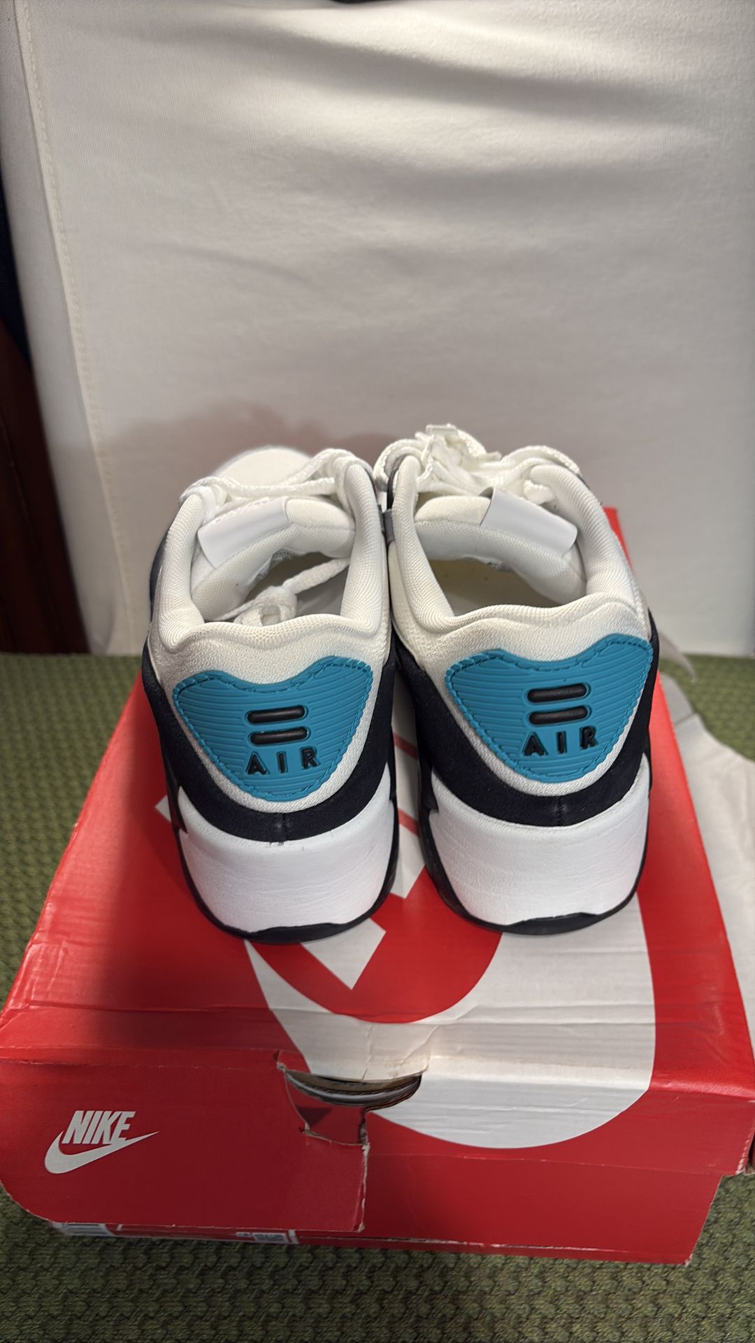 Nike AirMax LV8 - photo 5