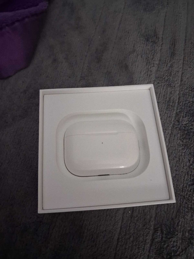 Apple Airpods Pro 2nd Generation - photo 2