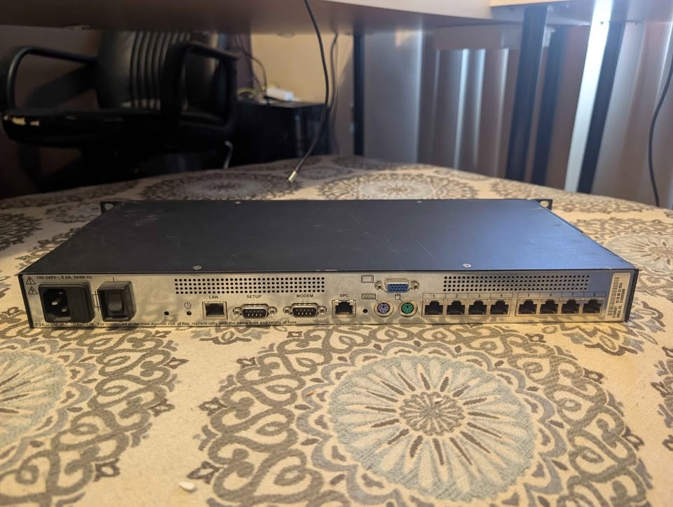 Avocent DSR1021 8-Port KVM over IP Switch - photo 2