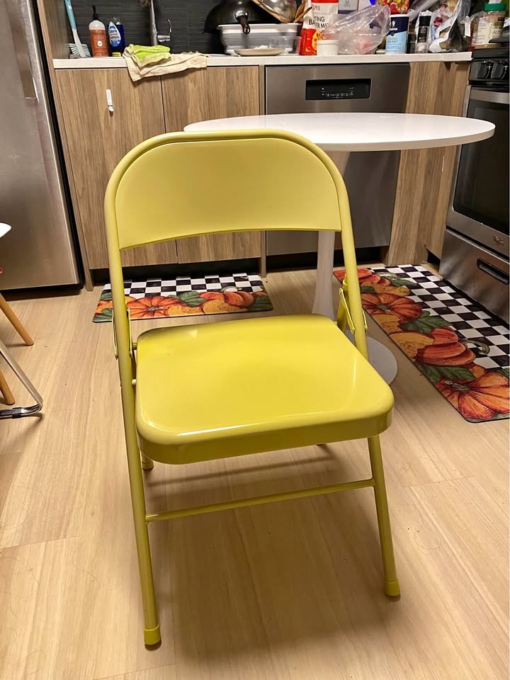 Folding chairs in different styles + color. Must take both