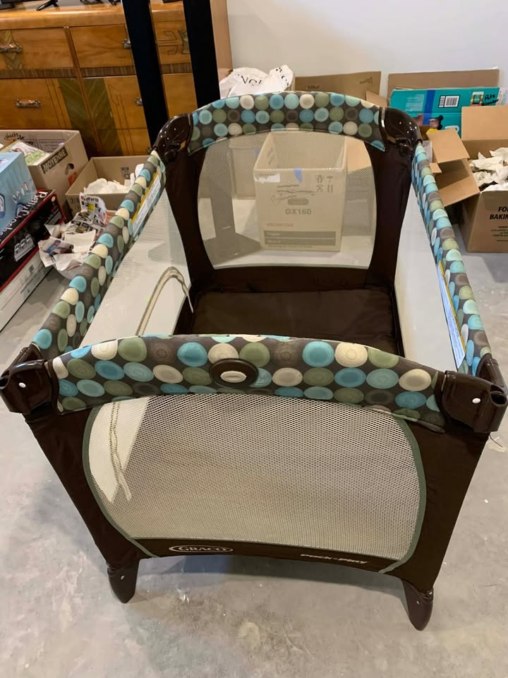 Graco playpen. - photo 2