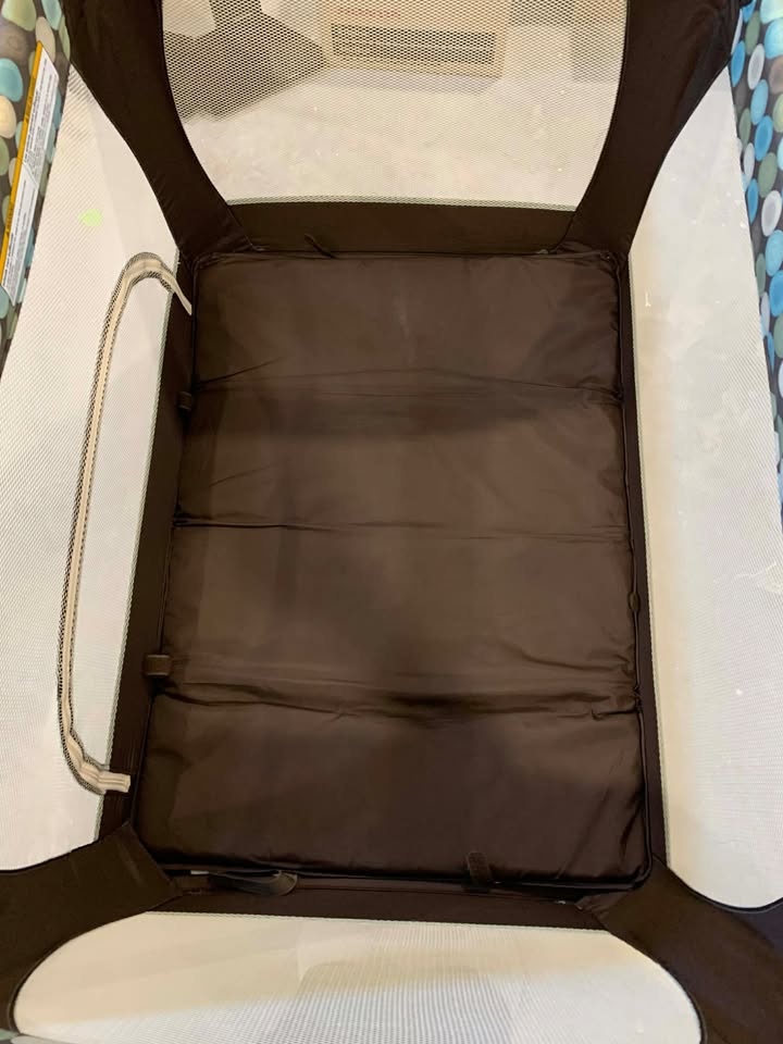Graco playpen. - photo 3