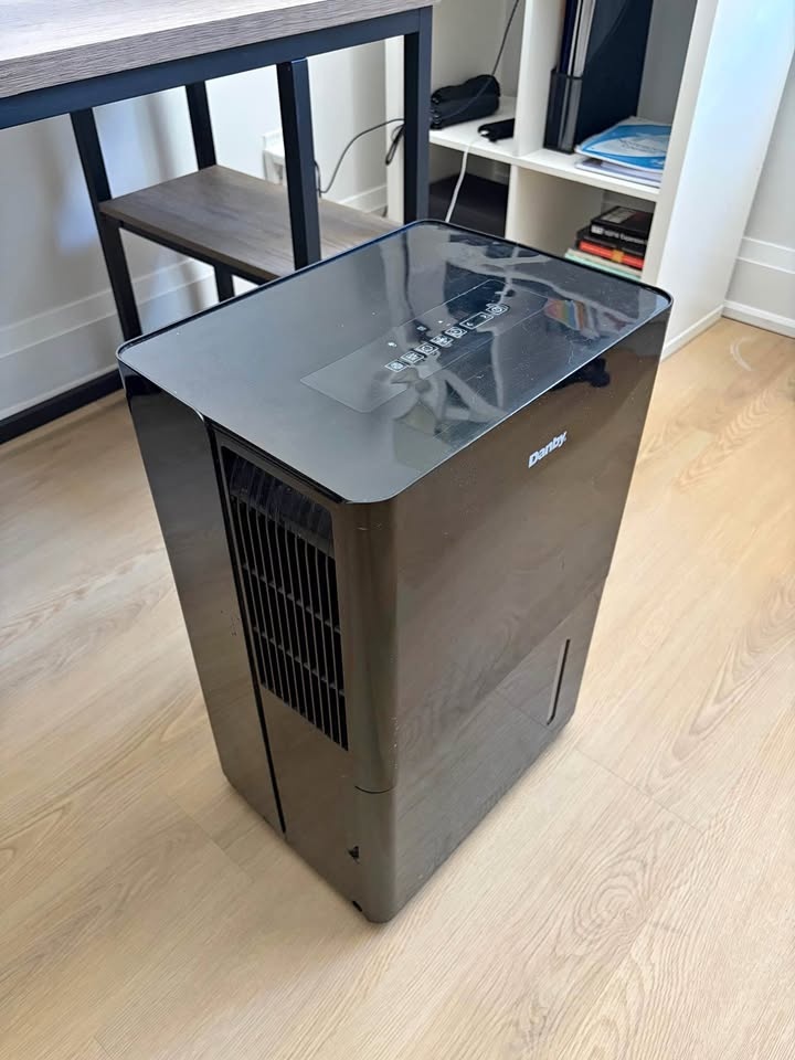 Dehumidifier 70 Pint 33L/day