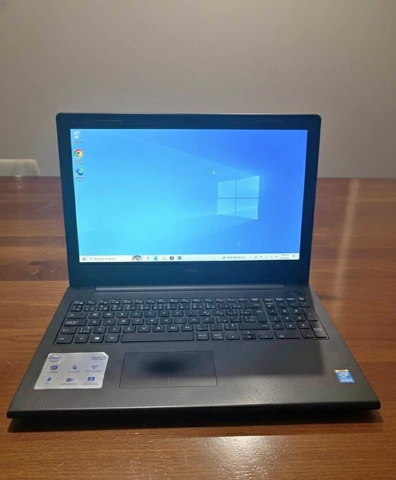 Dell Inspiron 15 (3000 Series) Touchscreen Laptop