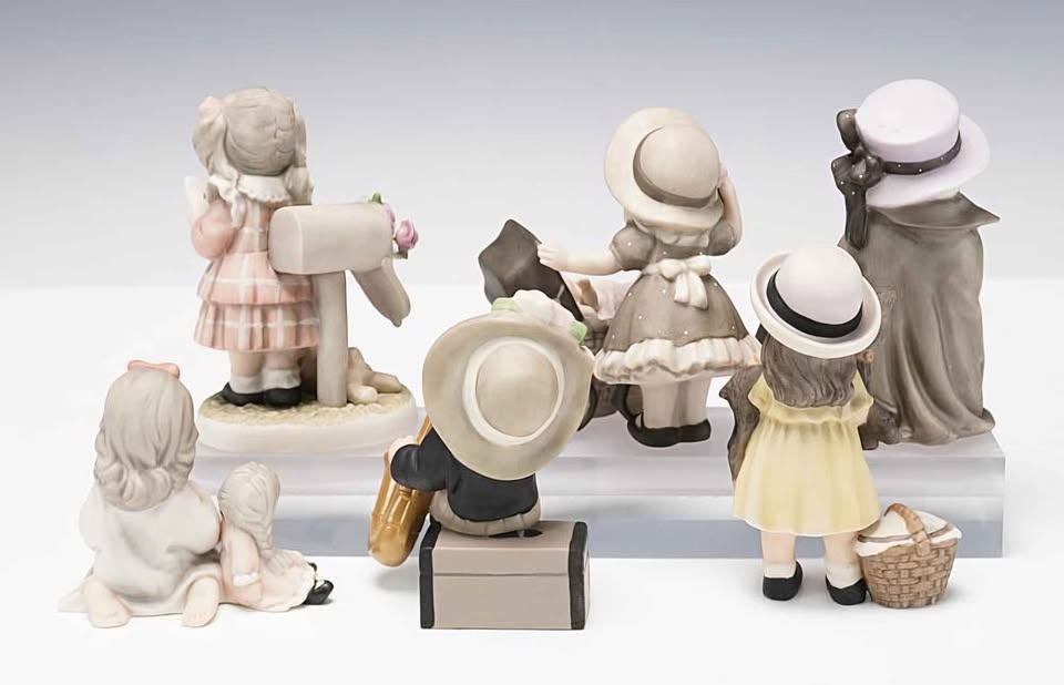 Enesco Kim Anderson "Pretty as a Picture" Figurines - photo 2