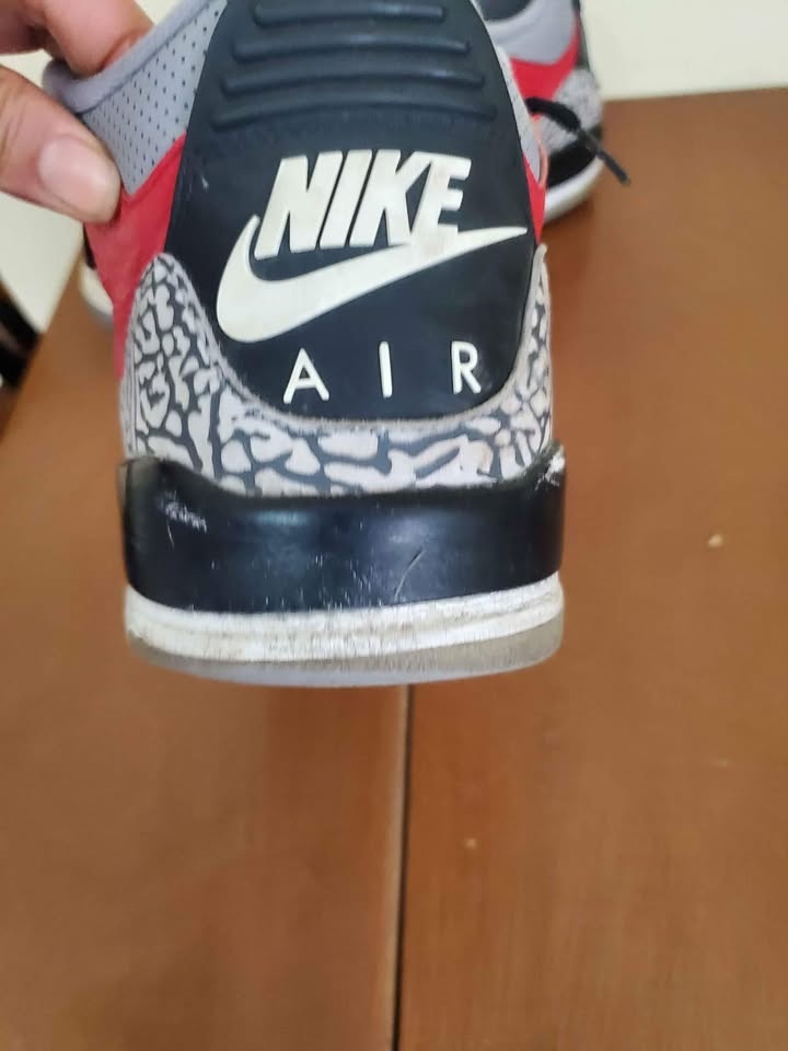Nike Air Jordan III Retro Size 10.5 - photo 2