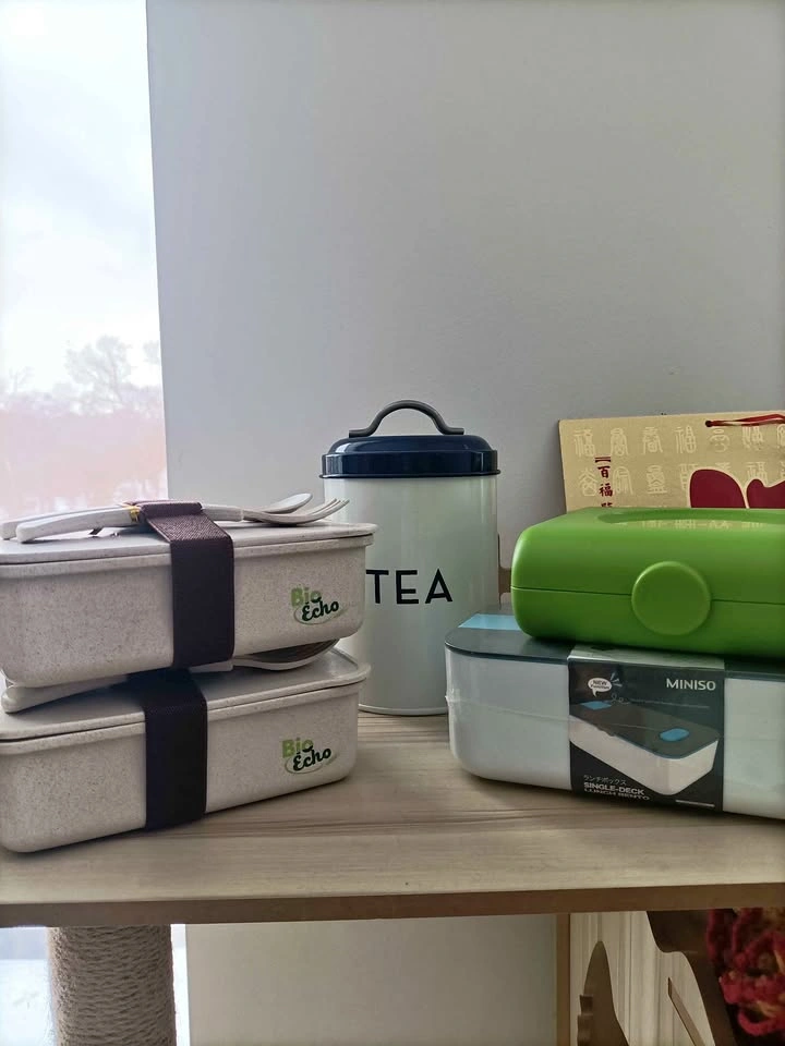 Bentos, Sandwich Container & Tea Canister ⚽