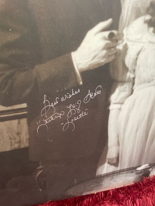 Vintage Dark Shadows 1966 - Kathryn Leigh Scott Signature - photo 2