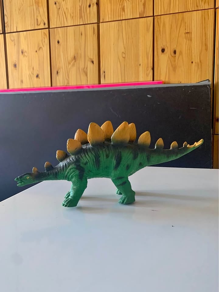 Toys r us stegosaurus