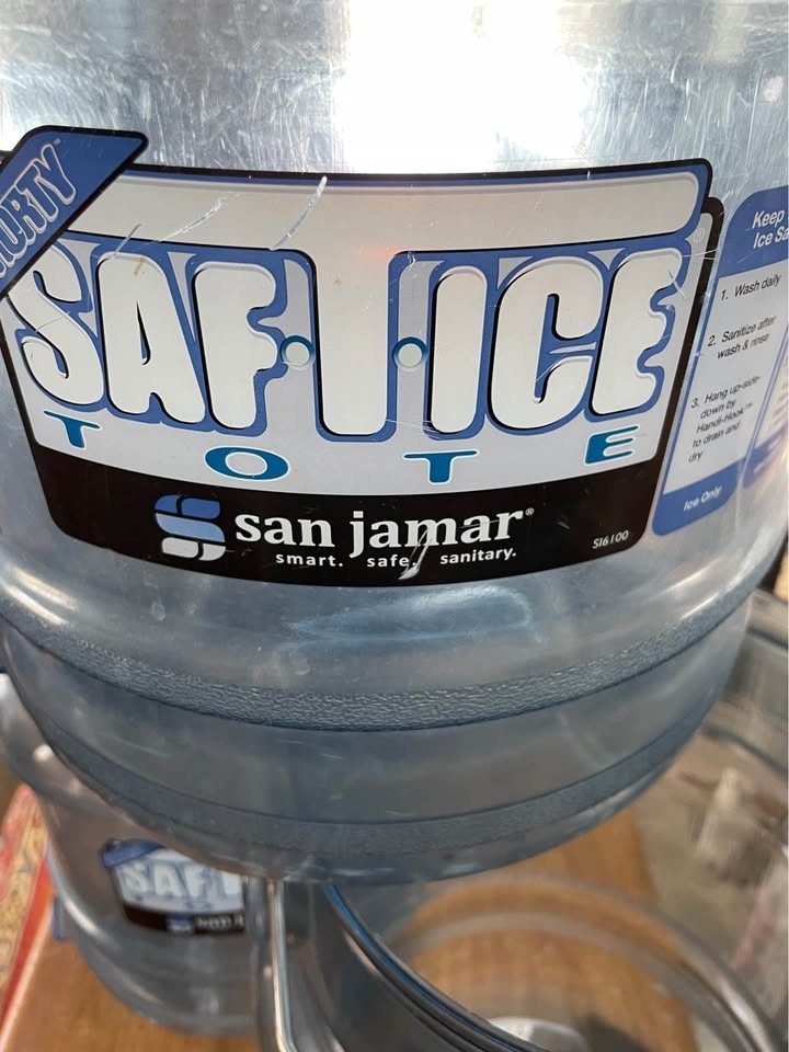 5 Gallon Polycarbonate San Jamar Safe-T-Ice Totes - Quantity Dis - photo 3