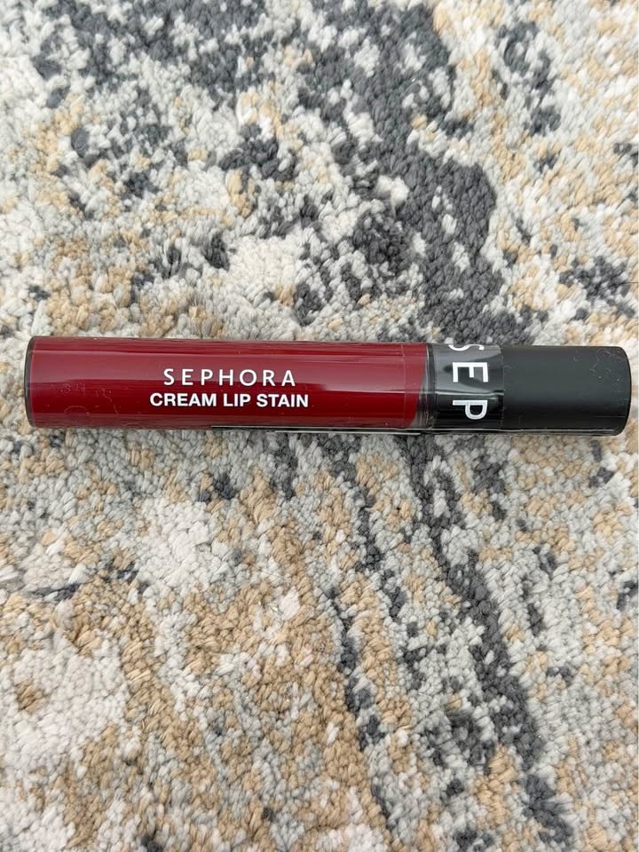 SEPHORA COLLECTION Cream Lip Stain (94 Cherry Moon)