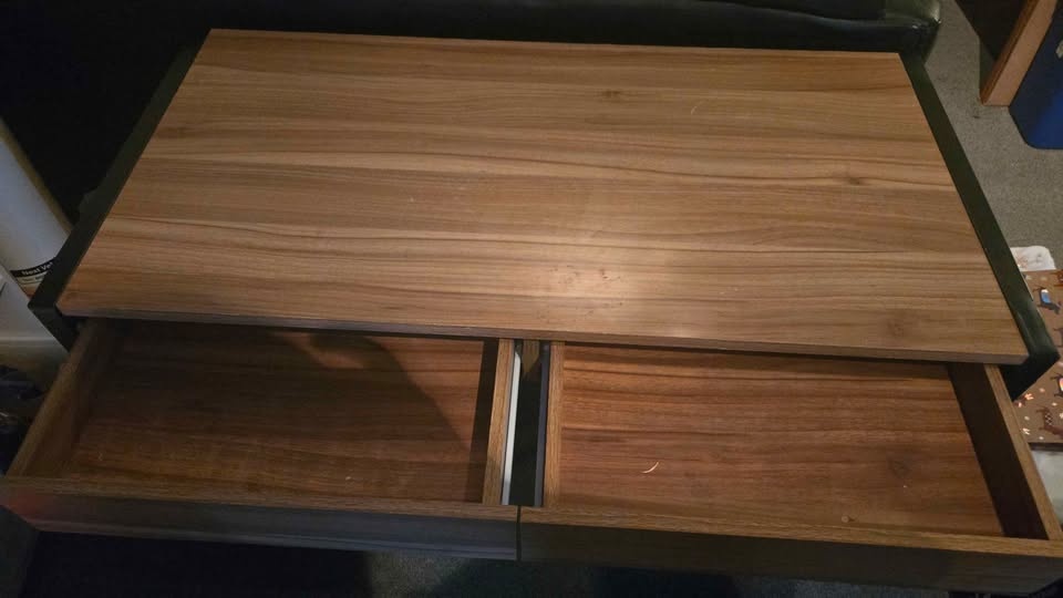 Large wooden desk with drawers - photo 3