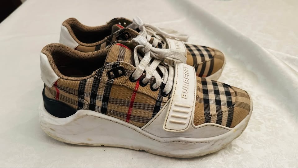 Burberry Sneakers - photo 2