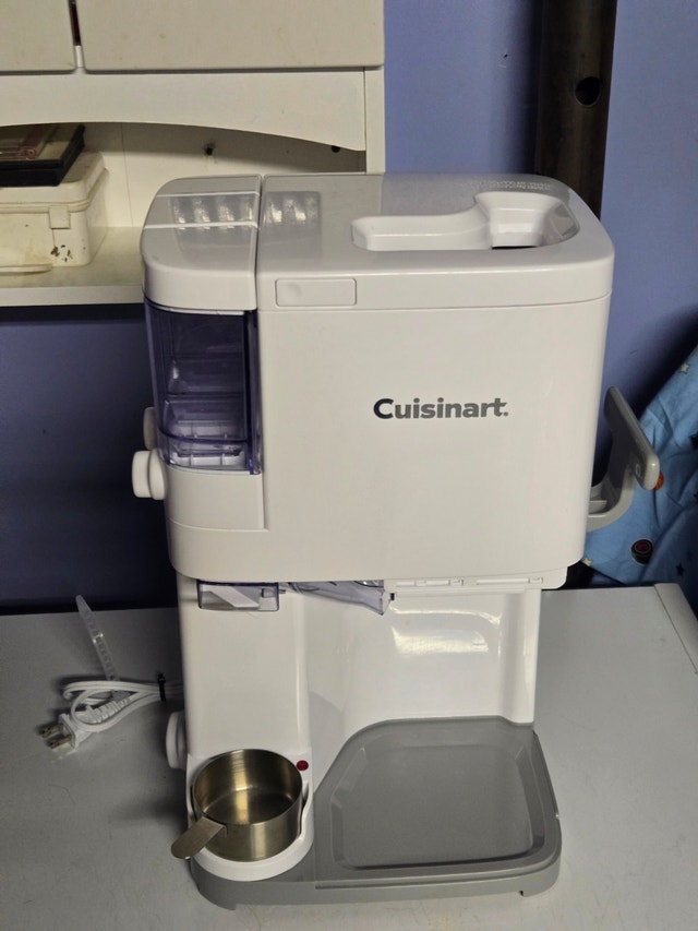 Cuisinart Soft Serve Ice Cream Maker - photo 4
