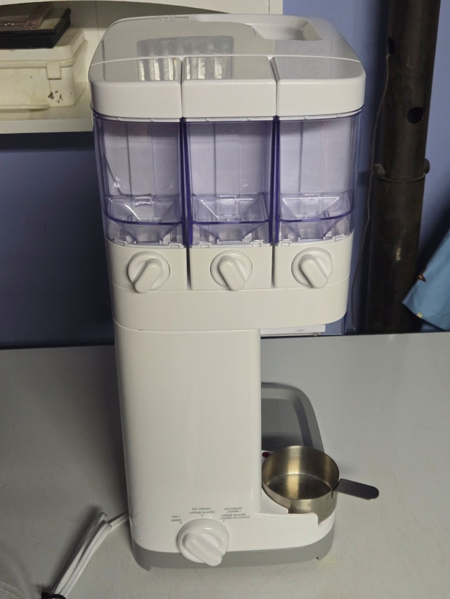 Cuisinart Soft Serve Ice Cream Maker - photo 5