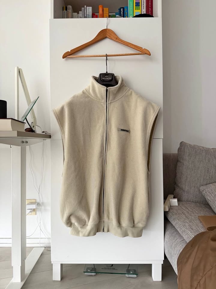 Essential White Fleece Size Medium