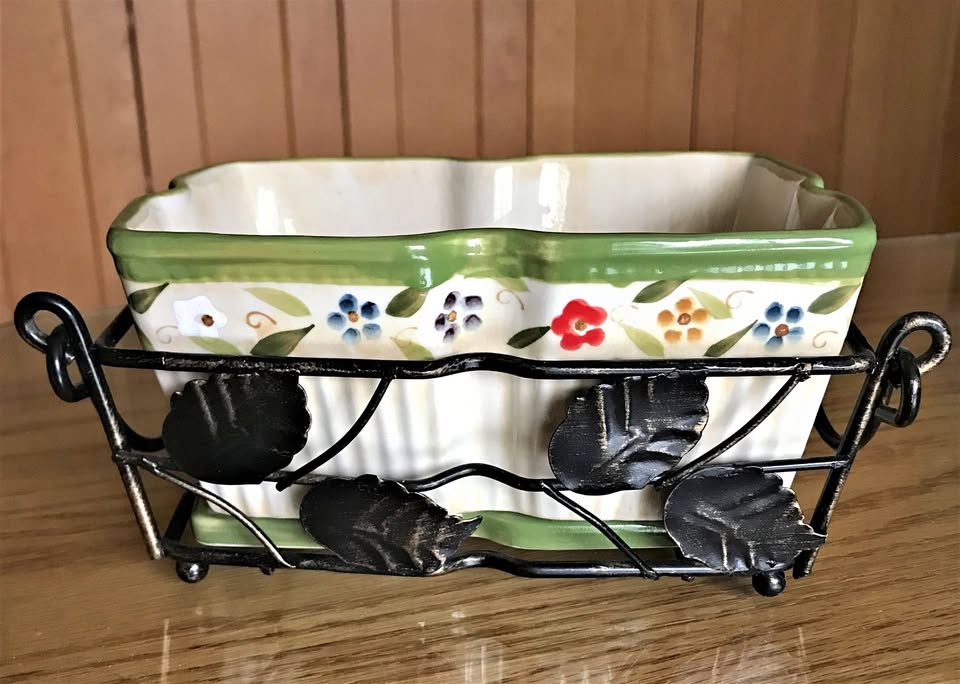 Temptation Ovenware by Tara - Petals 1 Qt Baker Trivet & Basket