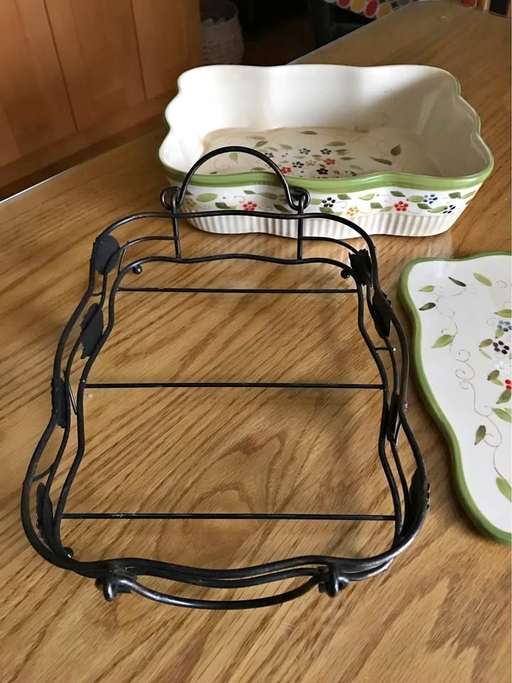 Temptation Ovenware 3 piece Petals Set