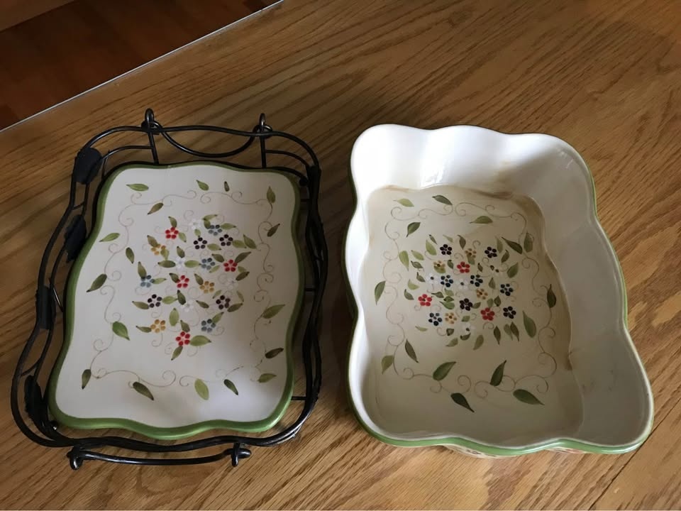 Temptation Ovenware 3 piece Petals Set - photo 2