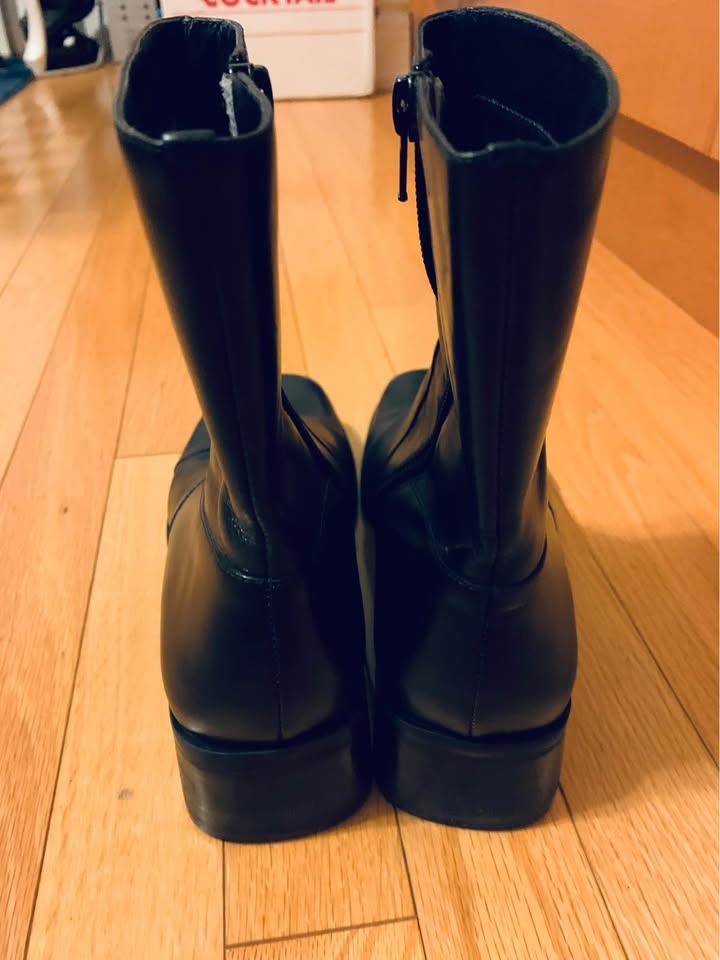Women’s Boots 7.5M - photo 3