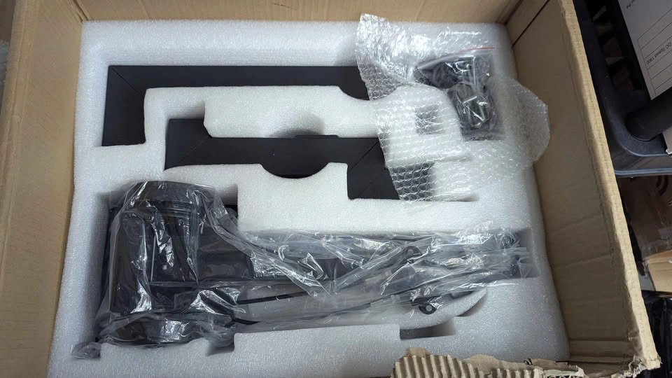 Tattoo Arm Rest with Hydraulic Lift - Brand New - photo 3