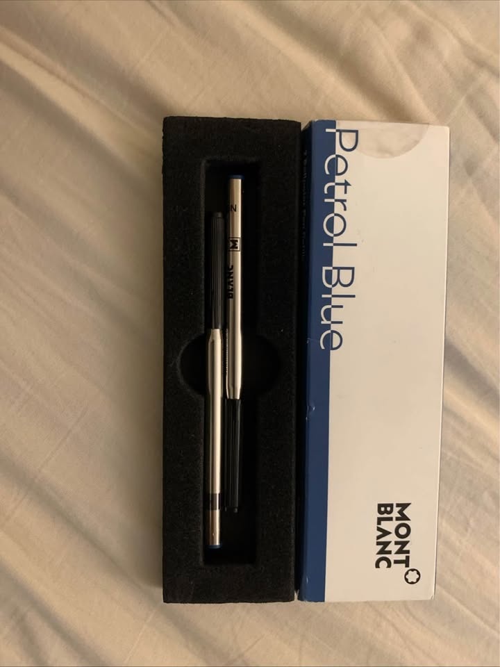 Montblanc Meisterstück Le Petit Prince Special Edition Ballpoint - photo 4