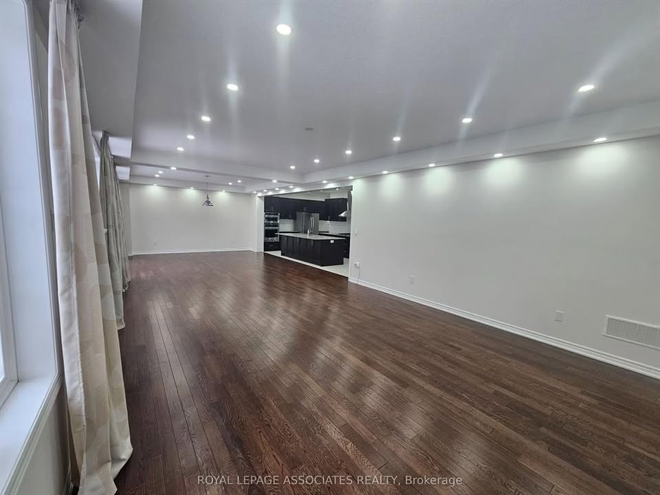 5 Beds 5 Baths House - photo 2