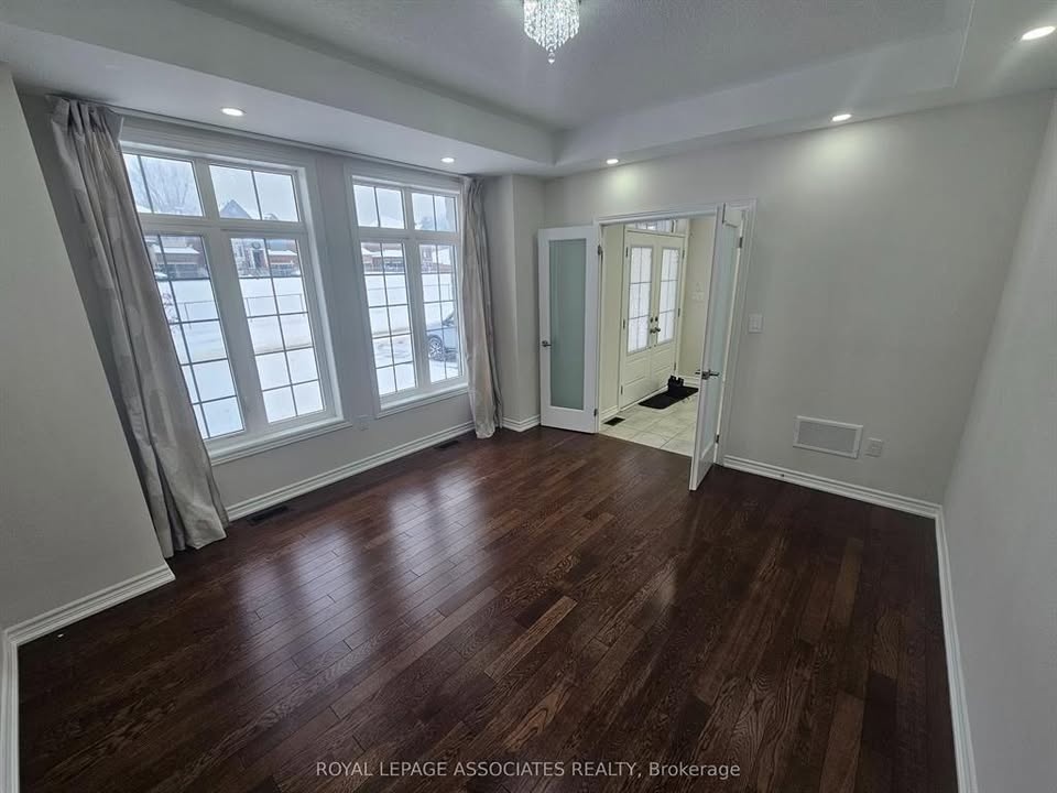 5 Beds 5 Baths House - photo 4