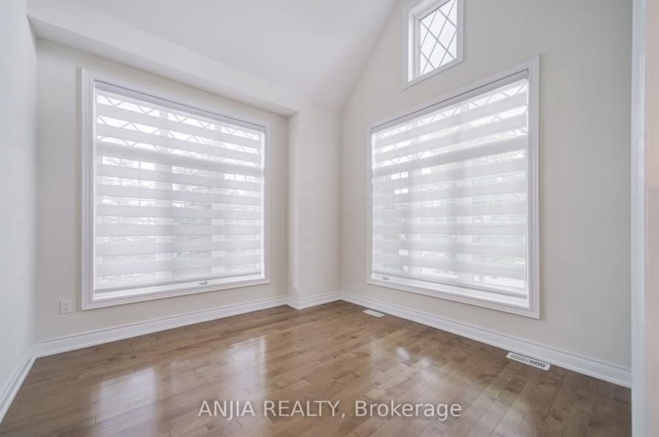 4 Beds 5 Baths House - photo 3