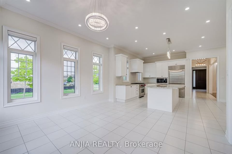 4 Beds 5 Baths House - photo 5