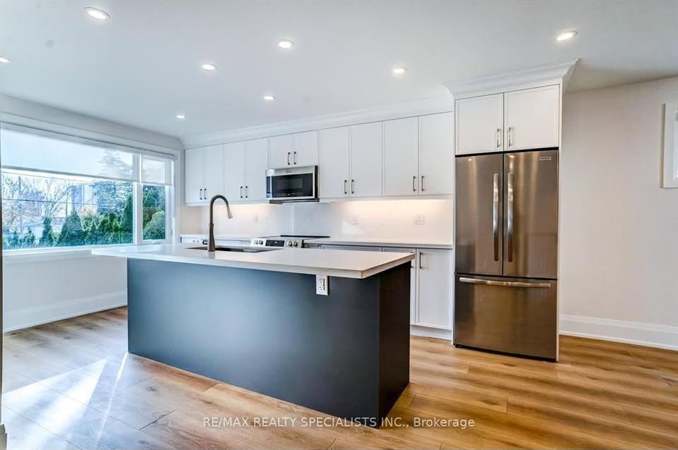 4 Beds 3 Baths House