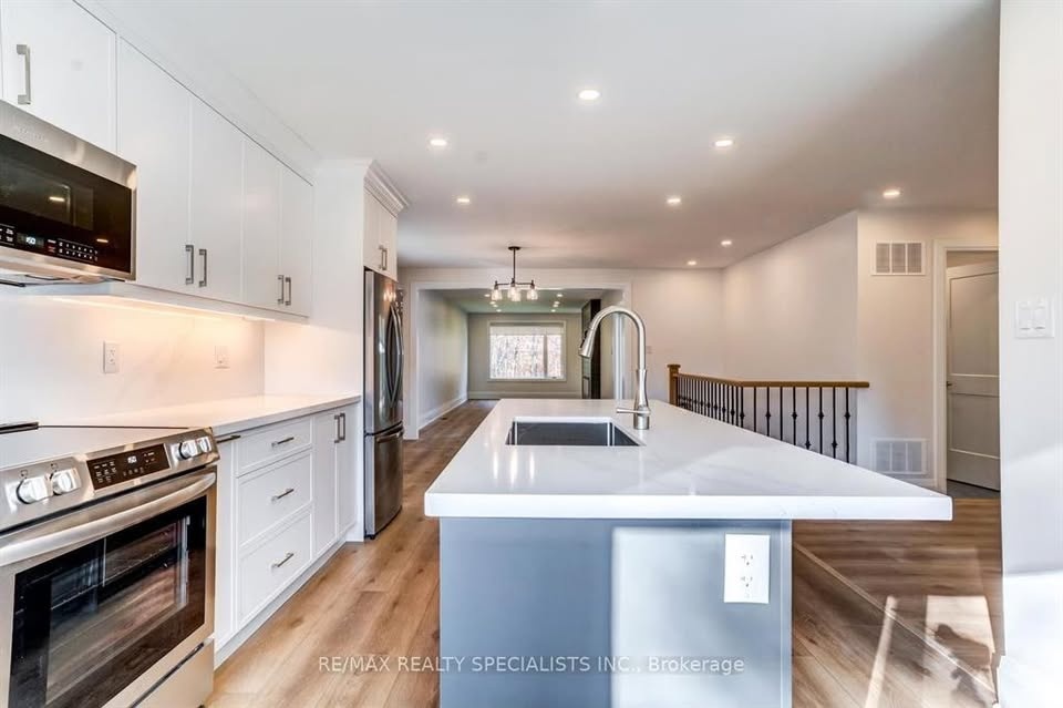 4 Beds 3 Baths House - photo 2