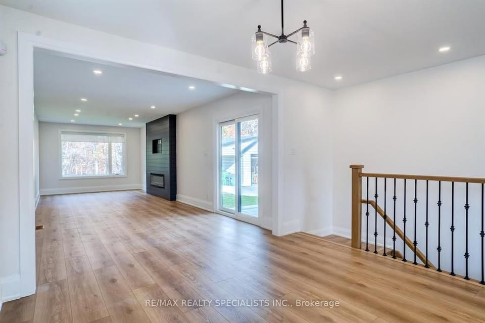 4 Beds 3 Baths House - photo 3