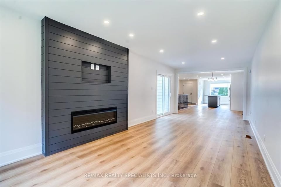 4 Beds 3 Baths House - photo 4